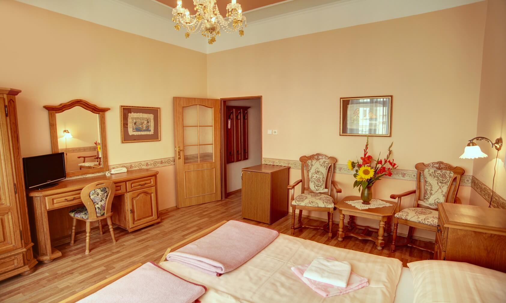 Отель Praga 3* в Карловых Варах