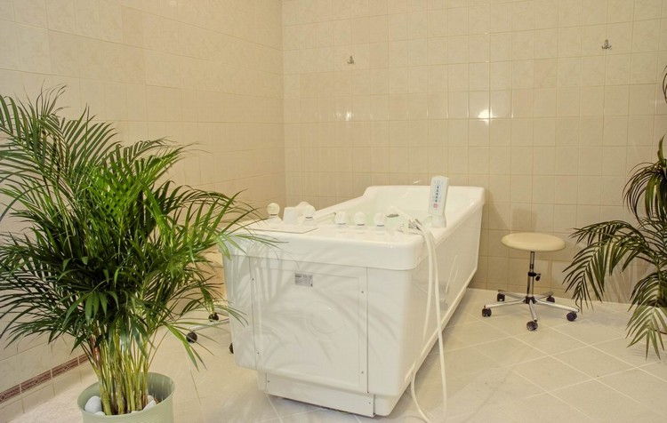 Бальнеоцентр Interhotel Central 4* Карловы Вары