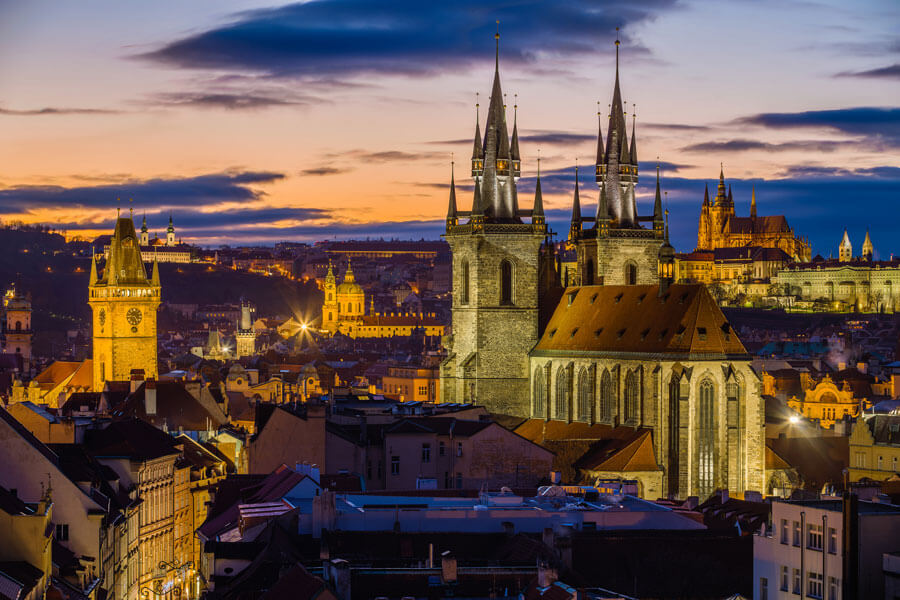 Фото <a href="https://www.flickr.com/photos/chelmsfordblue/6922552914/">Jiuguang Wang | Prague from Powder Tower, with Our Lady before Týn, St. Nicolas, and St. Vitus Cathedral</a>, <a href="https://creativecommons.org/licenses/by-sa/2.0/">(CC BY-SA 2.0)</a>