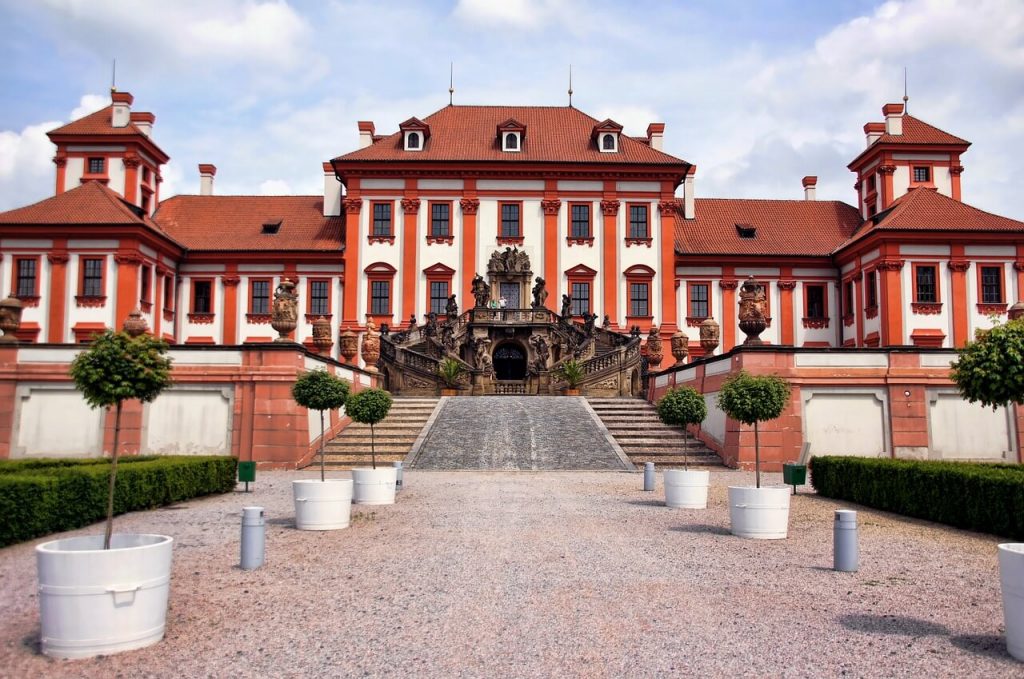 uzavřené trojské koně
